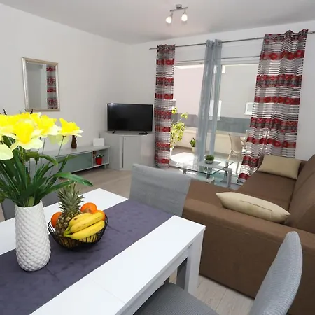 Apartament Petra *