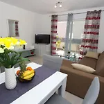 Apartament Petra *
