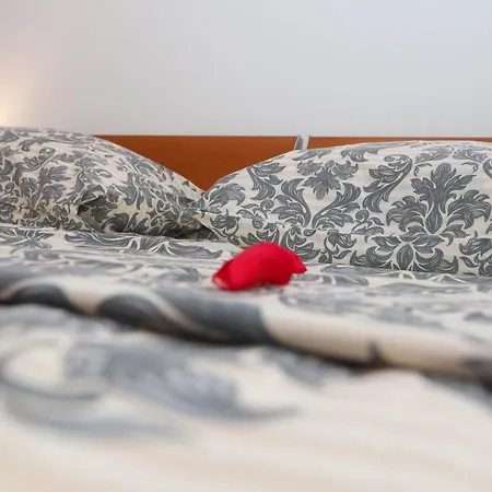 Petra Apartman *